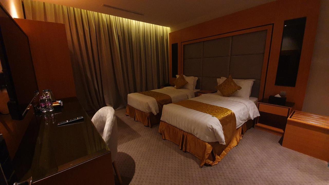 होटल Al Rayyan Tower 3*